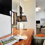 423 W Pieciogwiazdkowym Royal Tulip Plaza 200 M Dobruk شقة