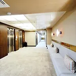 423 W Pieciogwiazdkowym Royal Tulip Plaza 200 M Dobruk شقة *