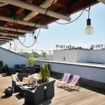 423 W Pieciogwiazdkowym Royal Tulip Plaza 200 M Dobruk شقة كولوبرزيغ