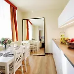 423 W Pieciogwiazdkowym Royal Tulip Plaza 200 M Dobruk شقة كولوبرزيغ
