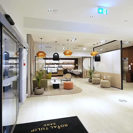 423 W Pieciogwiazdkowym Royal Tulip Plaza 200 M Dobruk Apartman *