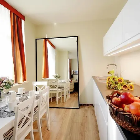 423 W Pieciogwiazdkowym Royal Tulip 200 M Dobruk 公寓